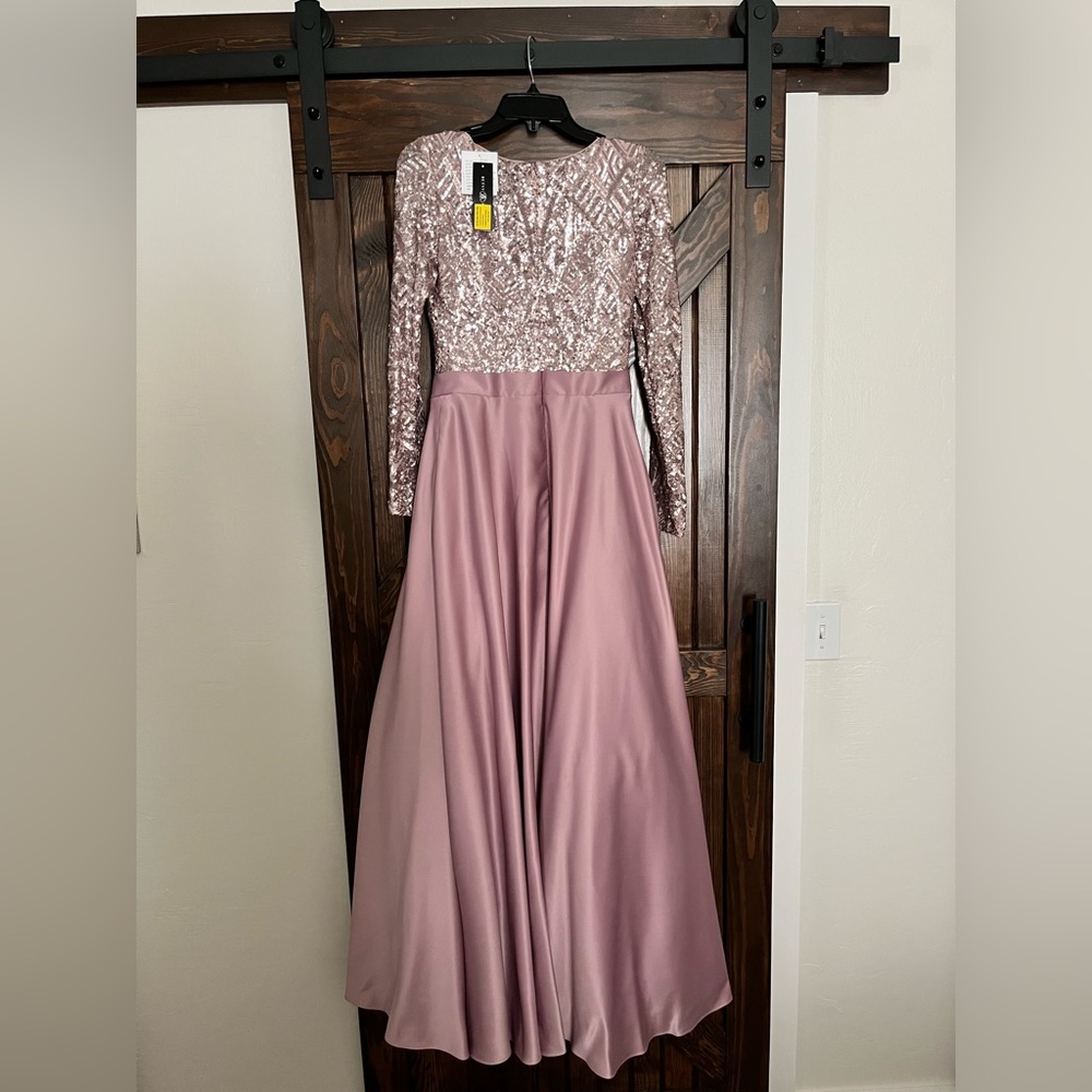 Formal Dress - New with tags - Picture 2 of 5